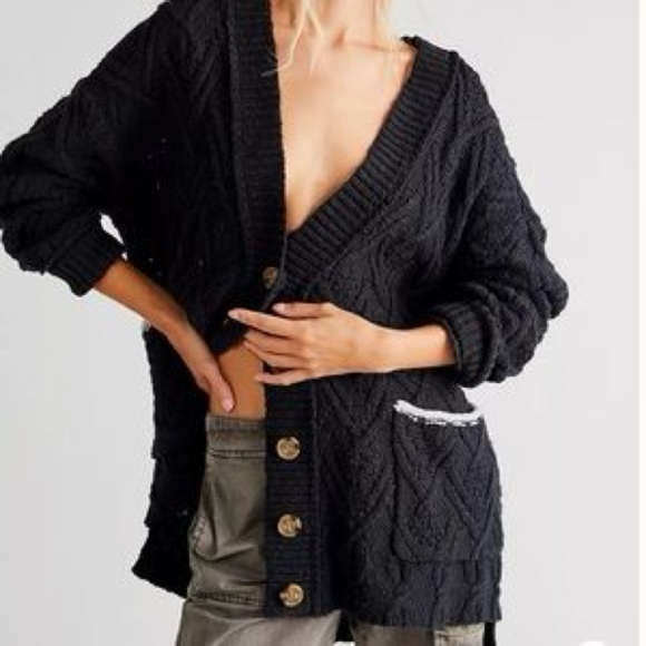 Free People Montana Cable Knit Oversized Cardigan in Black size M - Picture 1 of 13